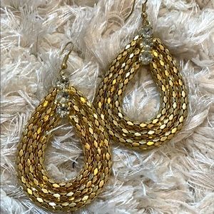Gold chain with crystal oblong hoop earrings